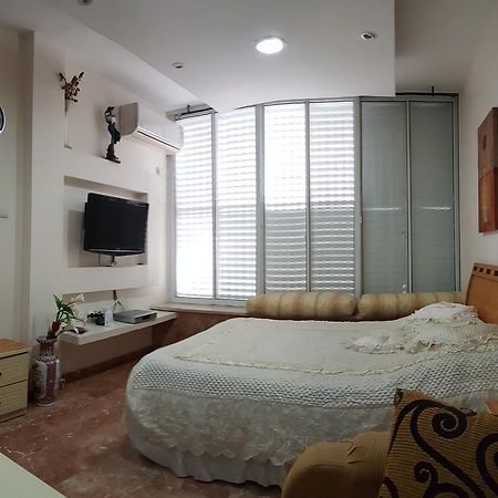 Ezore Yam Apartmens - Elmali'akh St. 4 Bat Yam Exterior foto